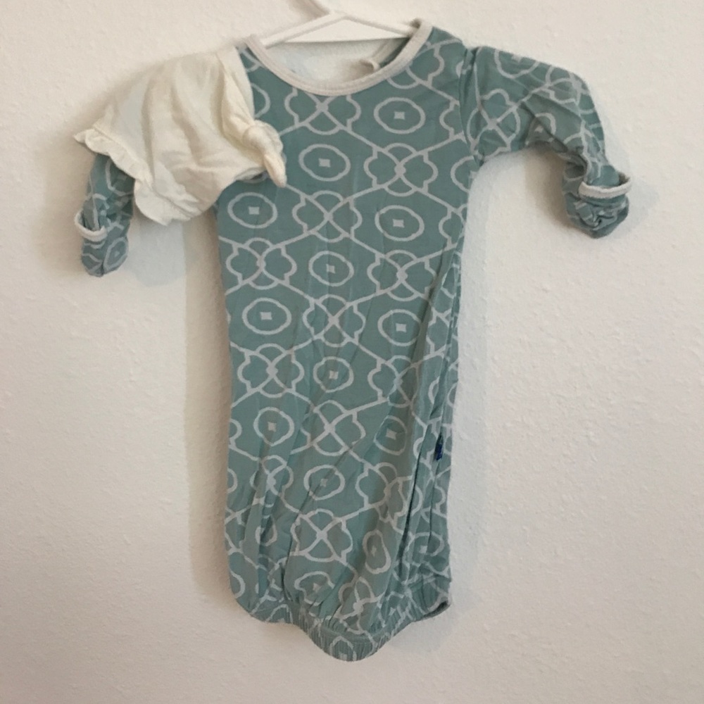 Kickee Converter Gown